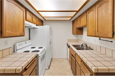 19237 Elm Drive, Apple Valley, CA 92308 - Photo 28