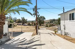 1390 Prospect, Pomona, CA 91766 - Photo 8