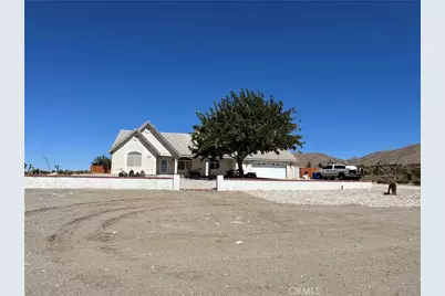 19755 Reyland Rd, Apple Valley, CA 92308 - Photo 2