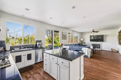 6011 Mira Vista Lane, Fontana, CA 92336 - Photo 4