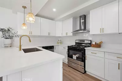 577 Bishop Place, Claremont, CA 91711 - Photo 8