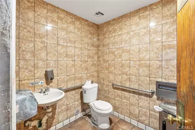 600 E Foothill Boulevard, Azusa, CA 91702 - Photo 18
