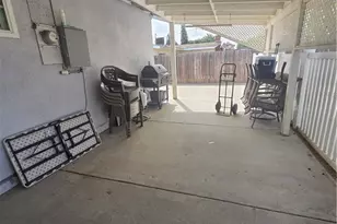 9384 Kempster Ave, Fontana, CA 92335 - Photo 20