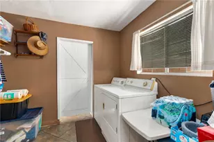 14933 Merrill Ave, Fontana, CA 92335 - Photo 22