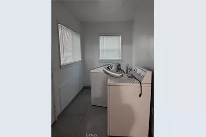 333 E 83rd Street, Los Angeles, CA 90003 - Photo 6