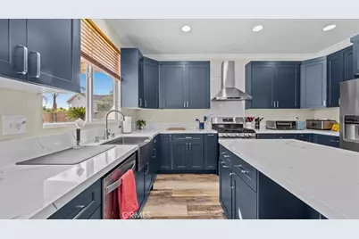 7030 Almeria, Fontana, CA 92336 - Photo 10