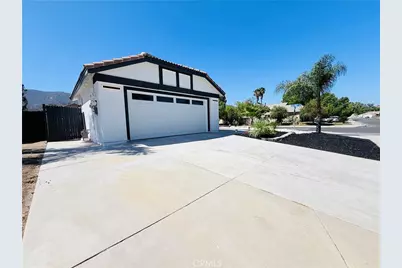 19415 Sweetwood Lane, Lake Elsinore, CA 92530 - Photo 14