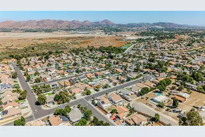 19415 Sweetwood Lane, Lake Elsinore, CA 92530 - Photo 54