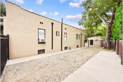 868 W Calaveras, Altadena, CA 91001 - Photo 10