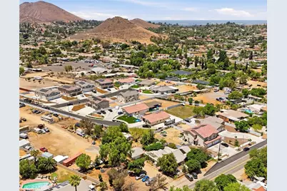 5846 -5848 Persepolis Court, Riverside, CA 92505 - Photo 10