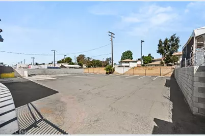 960 West Holt Boulevard, Ontario, CA 91762 - Photo 22