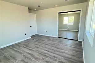 10674 Victor Ave, Hesperia, CA 92345 - Photo 16