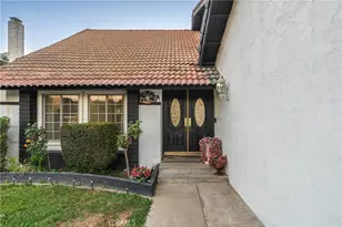 1527 Fairwood Way, Upland, CA 91786 - Photo 4