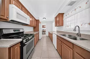 298 Terry Ln, Hemet, CA 92544 - Photo 10