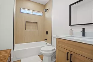 742 W 104th, Los Angeles, CA 90044 - Photo 14