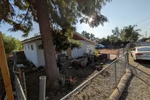 23701 Norma, Canyon Lake, CA 92587 - Photo 2