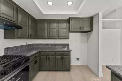 13423 Palm, Oak Hills, CA 92344 - Photo 12