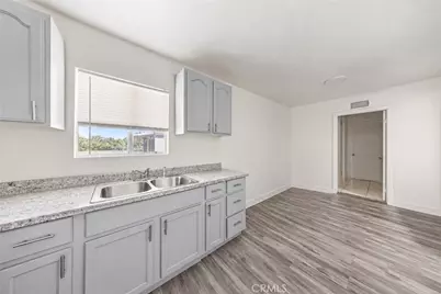 9614 Graham Ave, Los Angeles, CA 90002 - Photo 38