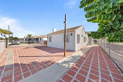 9614 Graham Ave, Los Angeles, CA 90002 - Photo 8