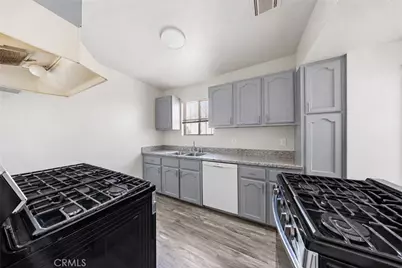9614 Graham Ave, Los Angeles, CA 90002 - Photo 14