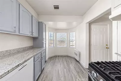 9614 Graham Ave, Los Angeles, CA 90002 - Photo 12