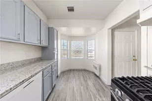 9614 Graham Ave, Los Angeles, CA 90002 - Photo 12