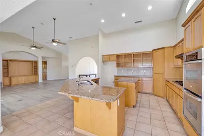 12771 Elm, Oak Hills, CA 92344 - Photo 10