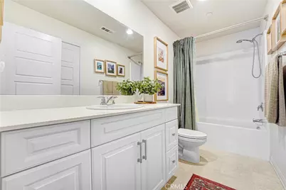 11809 Vienna, Los Angeles, CA 90047 - Photo 18