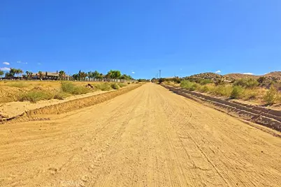 85 Valley Vista Avenue, Apple Valley, CA 92308 - Photo 4