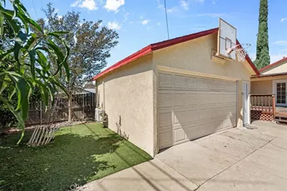 829 W Berkeley Court, Ontario, CA 91762 - Photo 28