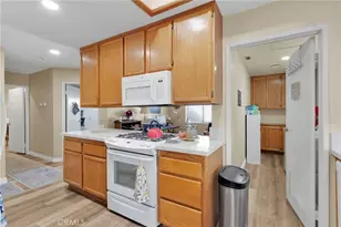 13032 Rainwood Ct, Victorville, CA 92395 - Photo 12