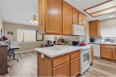 13032 Rainwood Court, Victorville, CA 92395 - Photo 10