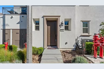 102 Fayette Court, Claremont, CA 91711 - Photo 2