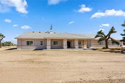 7626 Muscatel, Phelan, CA 92371 - Photo 2