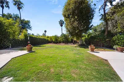 8847 White Oak Avenue, Sherwood Forest, CA 91325 - Photo 46