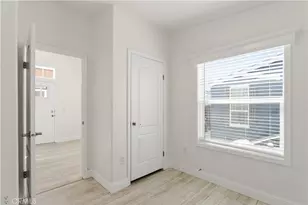 8250 Lankershim Blvd, North Hollywood, CA 91605 - Photo 14
