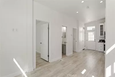 8250 Lankershim Boulevard #80, North Hollywood, CA 91605 - Photo 10
