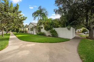 2422 N Forest, Santa Ana, CA 92706 - Photo 2