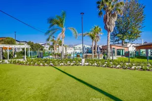 8250 Lankershim Blvd #Space 19, North Hollywood, CA 91605 - Photo 12