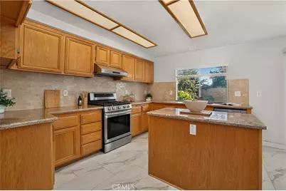 580 E Hazeltine, Ontario, CA 91761 - Photo 16