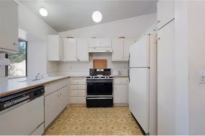6846 Plum Way, Rancho Cucamonga, CA 91739 - Photo 2