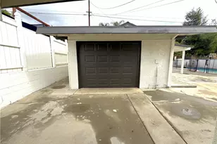 13658 Garrick Ave, Sylmar, CA 91342 - Photo 16