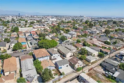 1352 23 Rd, Los Angeles, CA 90011 - Photo 10