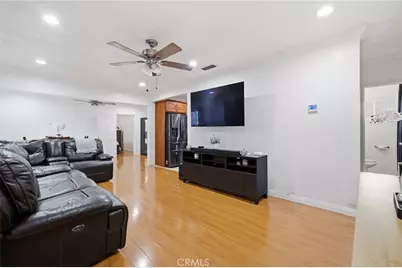 156 E 49th, Long Beach, CA 90805 - Photo 4