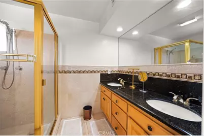 1121 E Wilson, Glendale, CA 91206 - Photo 22