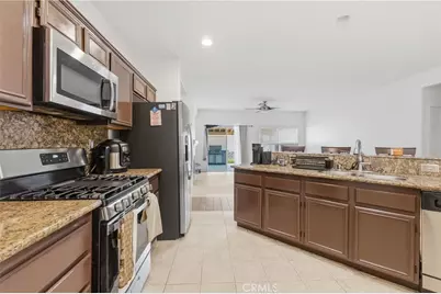 11767 Trailwood Street, Victorville, CA 92392 - Photo 22