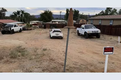 18353 Acacia, Lake Elsinore, CA 92532 - Photo 2