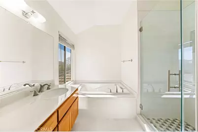 1539 Moonridge Court, Upland, CA 91784 - Photo 34