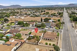 17710 Malaga Dr, Fontana, CA 92336 - Photo 28