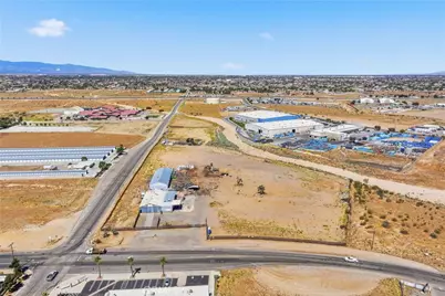 10592 E Avenue, Hesperia, CA 92345 - Photo 2